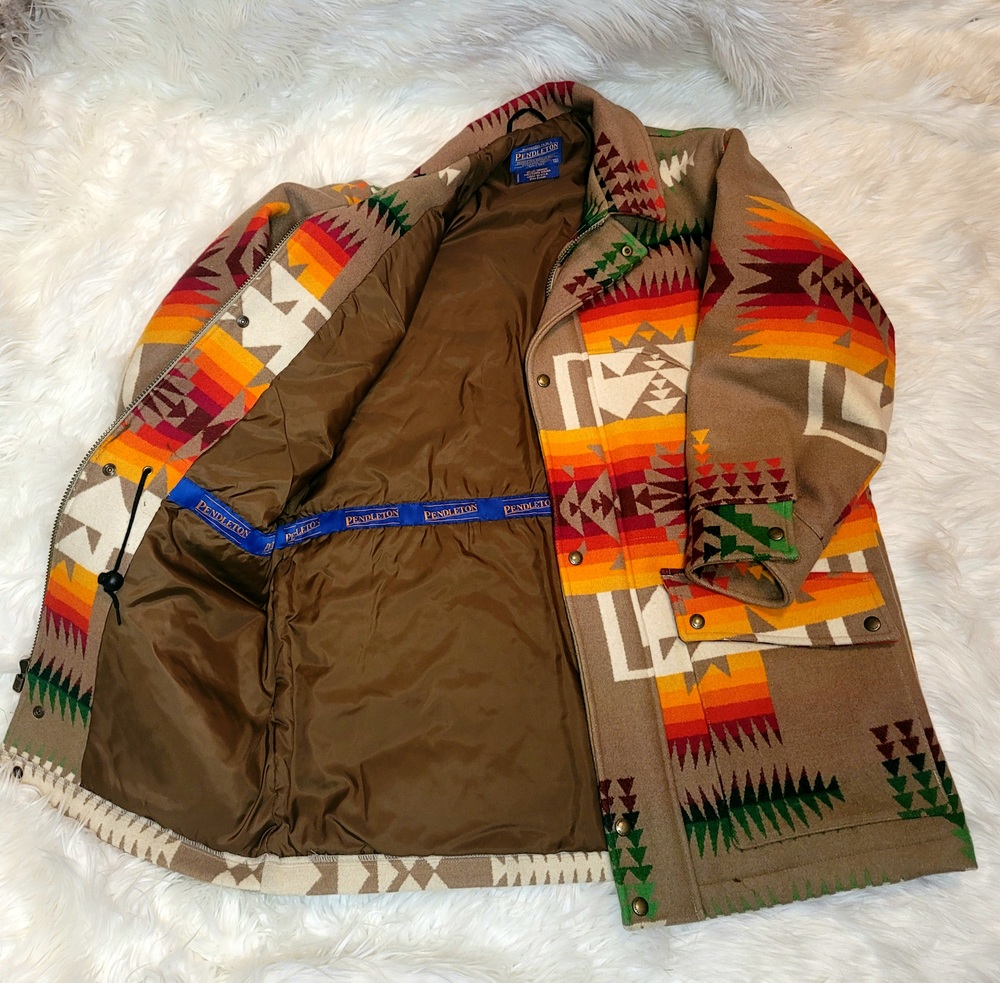 Pendleton woman's jacket - Picture 3 of 7